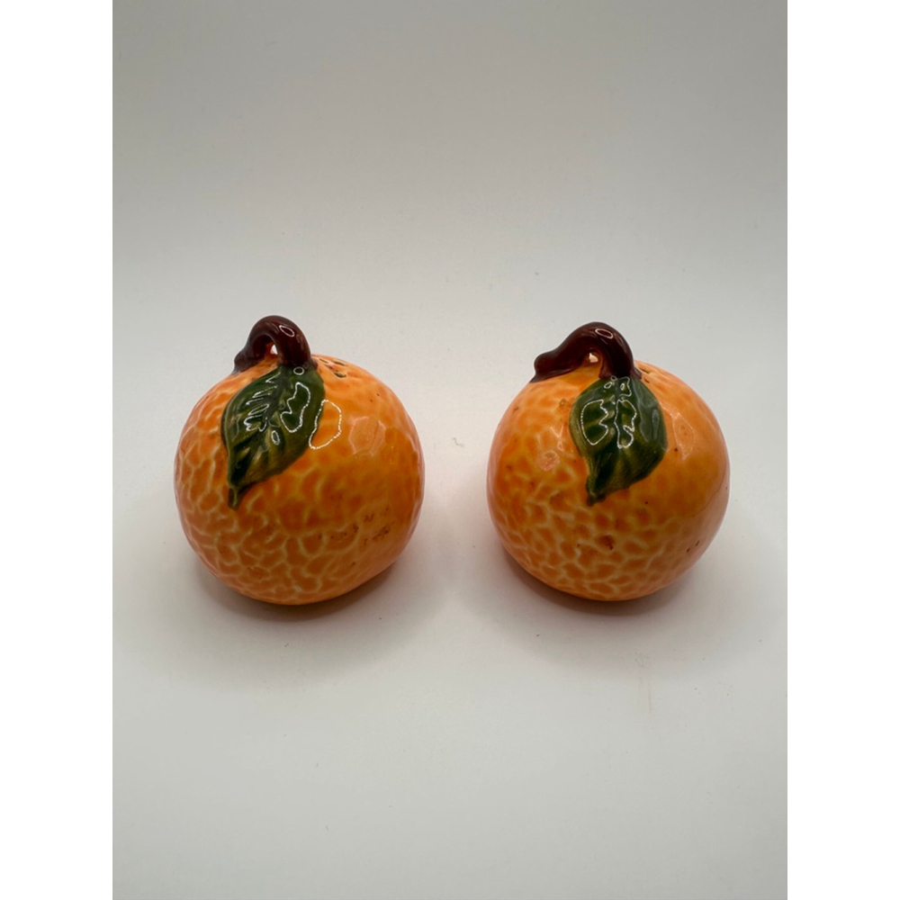 Vintage Tangerine Salt and Pepper Shakers – Glossy Citrus Ceramic